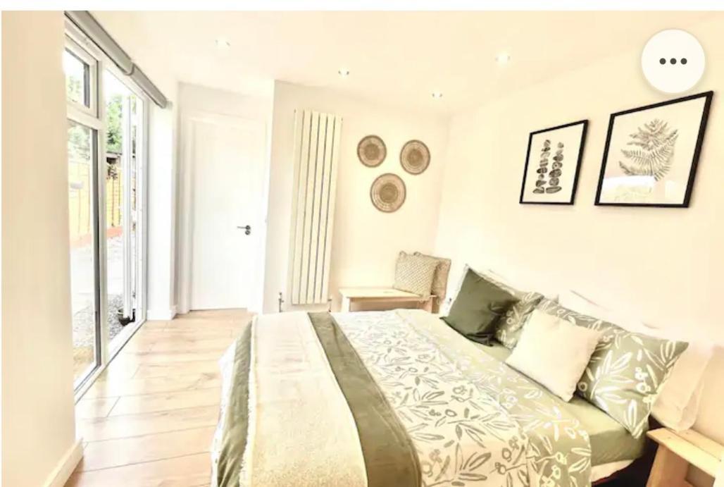Stunning 1 Bedroom And Double Sofa Bed Near Train Station サウサンプトン エクステリア 写真